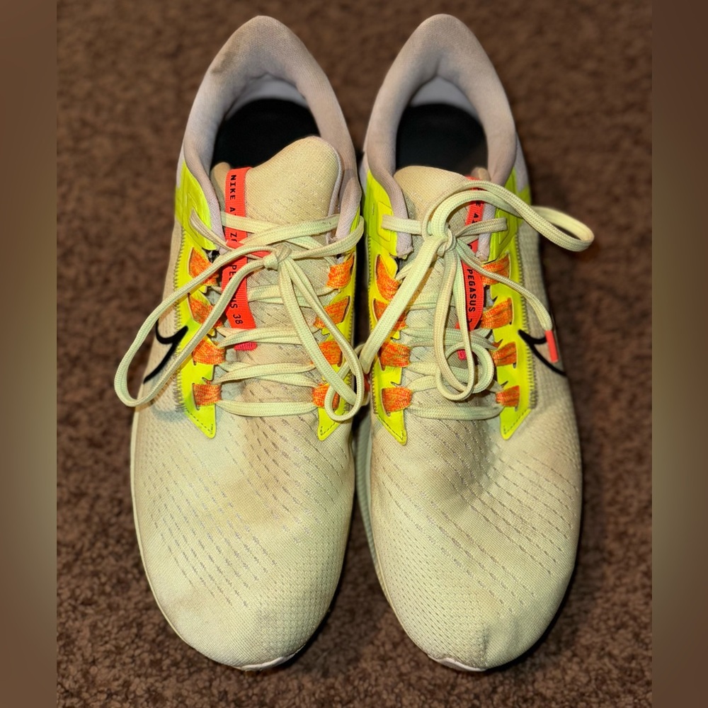 NIKE PEGASUS 38 MENS 11.5
